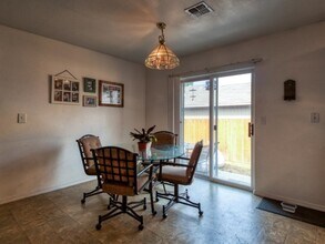 1365 SW Sun Glo Dr in Grants Pass, OR - Building Photo - Building Photo