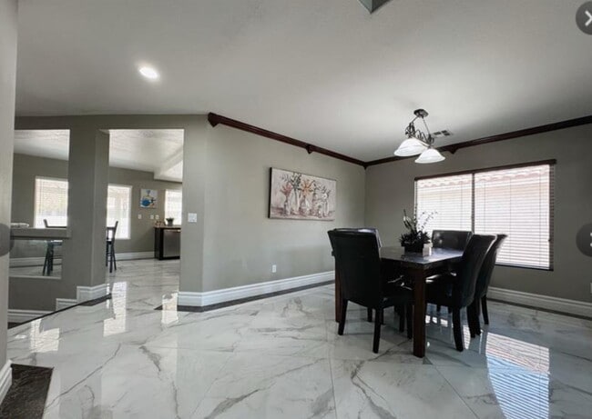 9848 Sonora Bend Ave in Las Vegas, NV - Building Photo - Building Photo