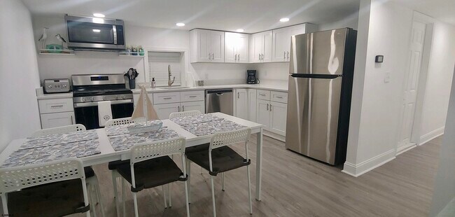 3 S Richards Ave-Unit -1  1st FLR in Ventnor City, NJ - Building Photo - Building Photo