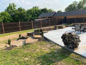 6445 Dearing Rd in Springdale, AR - Building Photo - Building Photo