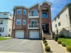 508 2nd Ave in Lyndhurst, NJ - Building Photo