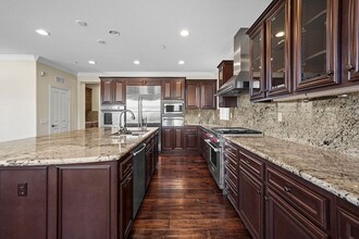 3904 Eagle Flight Dr in Simi Valley, CA - Foto de edificio - Building Photo