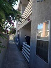 1825 Keeler St, Unit apartment D in Burbank, CA - Building Photo - Building Photo