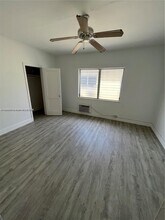 945 Bay Dr in Miami Beach, FL - Building Photo - Building Photo