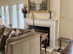 124 Agoli Way in Loudon, TN - Building Photo - Building Photo