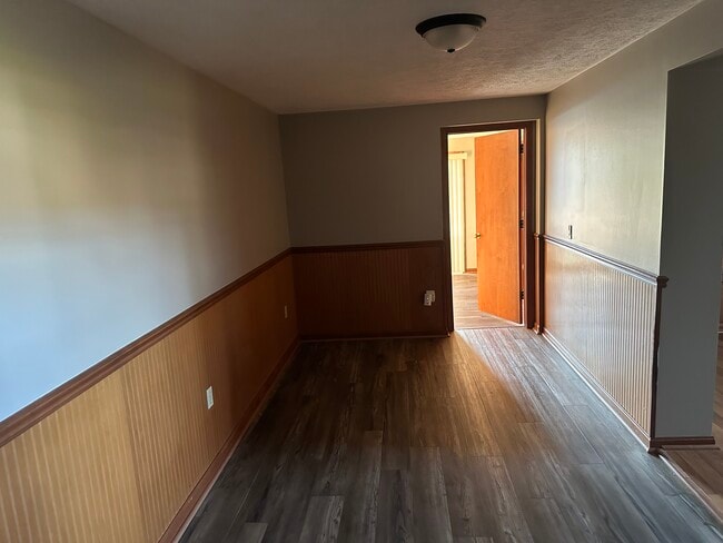 1898 Ashland Rd, Unit 2 in Mansfield, OH - Building Photo - Building Photo