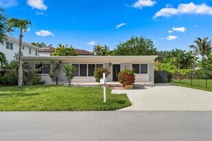 261 188th St in Sunny Isles Beach, FL - Building Photo