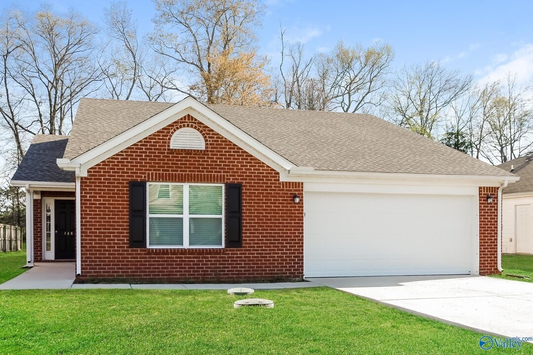 146 Carillo Ln in Toney, AL - Building Photo