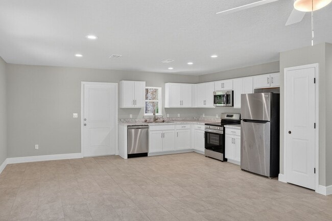 214 Center St in Daytona Beach, FL - Building Photo - Building Photo