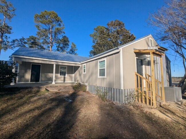 7574 US-1 in Lyons, GA - Building Photo - Building Photo