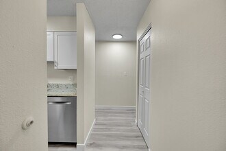 209 E Highline Cir in Centennial, CO - Building Photo - Building Photo