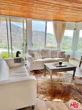 6232 Tapia Dr in Malibu, CA - Building Photo - Building Photo