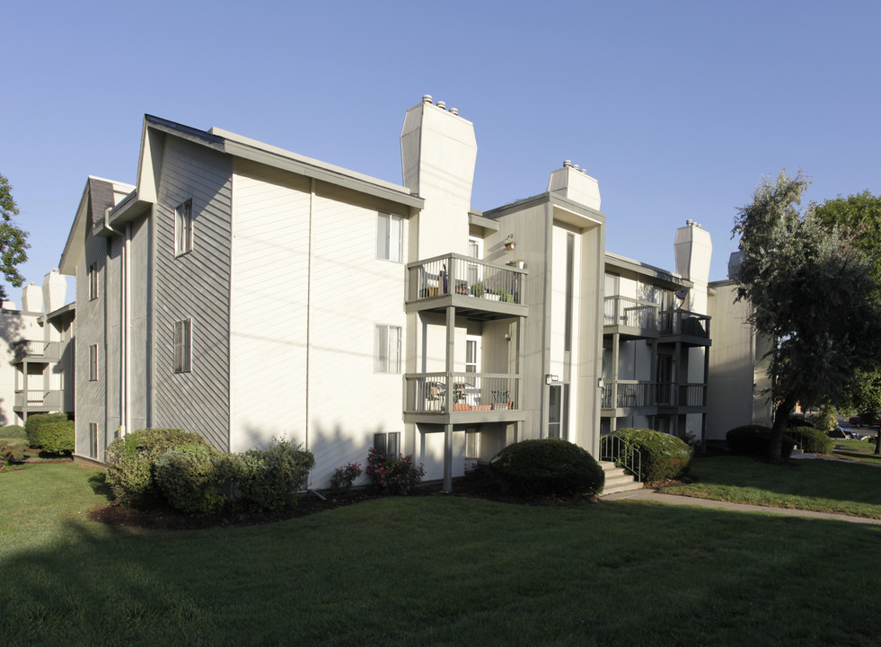 Westwood Apartment Homes in Omaha, NE - Building Photo