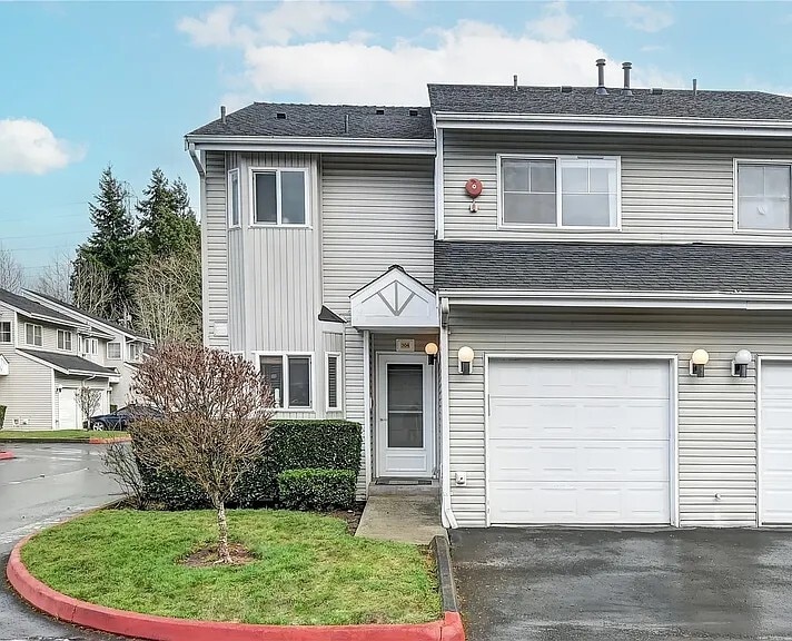 459 Queen Ave NE, Unit 304 in Renton, WA - Foto de edificio