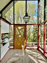 17238 SE 42nd Pl in Bellevue, WA - Building Photo - Building Photo