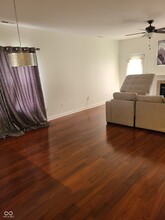 827 Taney Ct in Avon, IN - Foto de edificio - Building Photo