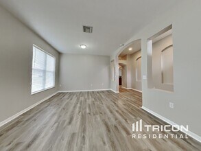 4330 Marchmont Blvd in Land O Lakes, FL - Building Photo - Building Photo