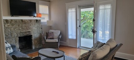 2121 12th Ave S, Unit A in Nashville, TN - Building Photo - Building Photo