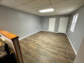 640 3rd Ave-Unit -Unit 3 in Watervliet, NY - Building Photo - Building Photo