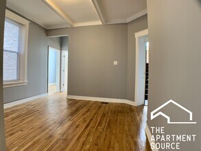 4056 W Hirsch St in Chicago, IL - Building Photo - Building Photo