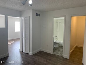 5317 Curry Ford Rd-Unit -Unit O201 in Orlando, FL - Building Photo - Building Photo