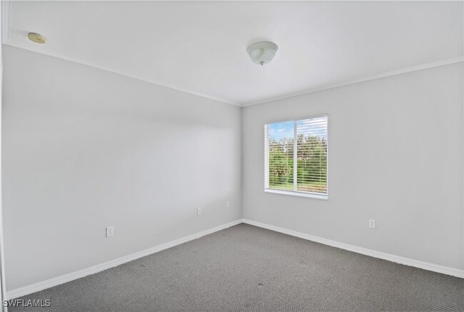 property at 2133 Fairmont Ln