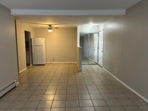 1075 Valley Ln, Unit Unit 309 in Hoffman Estates, IL - Building Photo - Building Photo