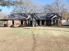 5740 Jane Rd in Millbrook, AL - Building Photo - Building Photo