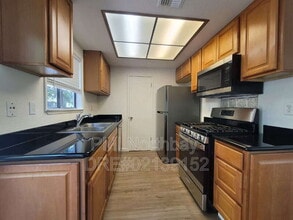 2140 Woolner Ave in Fairfield, CA - Building Photo - Building Photo