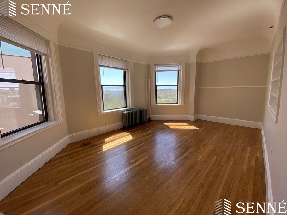 1013 Massachusetts Ave, Unit 61 in Cambridge, MA - Building Photo