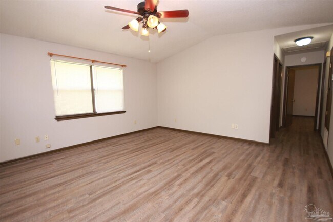 1594 Sunny Ridge Ln in Cantonment, FL - Building Photo - Building Photo