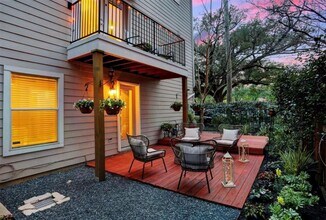 1015 Eberhard St in Houston, TX - Building Photo - Building Photo