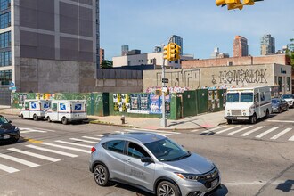 Urban 21 in Long Island City, NY - Building Photo - Building Photo