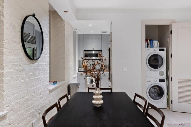 43 W 27th St in New York, NY - Building Photo - Building Photo