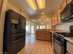 2624 Breakers Creek Dr in Las Vegas, NV - Building Photo - Building Photo