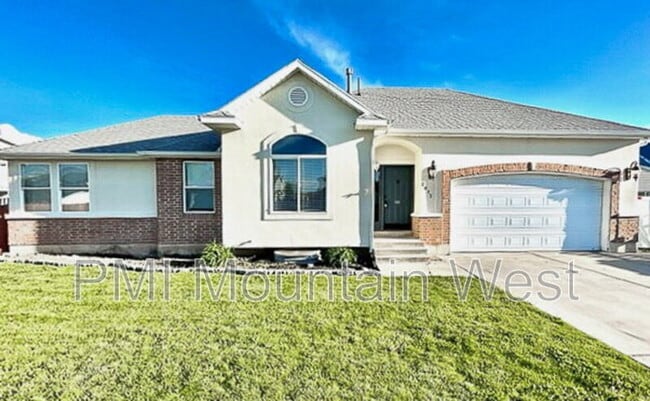 property at 2815 W 1375 N