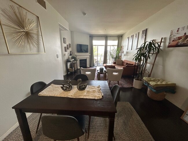 3750 Santa Rosalia Dr in Los Angeles, CA - Building Photo - Building Photo