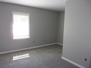 1594 Oakwood St in Memphis, TN - Building Photo - Building Photo