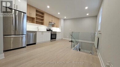 351 Blackthorn Ave in Toronto, ON - Building Photo - Building Photo