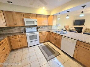 107 La Costa St in Melbourne Beach, FL - Building Photo - Building Photo