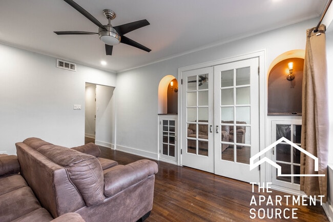 property at 3716 W Belmont Ave