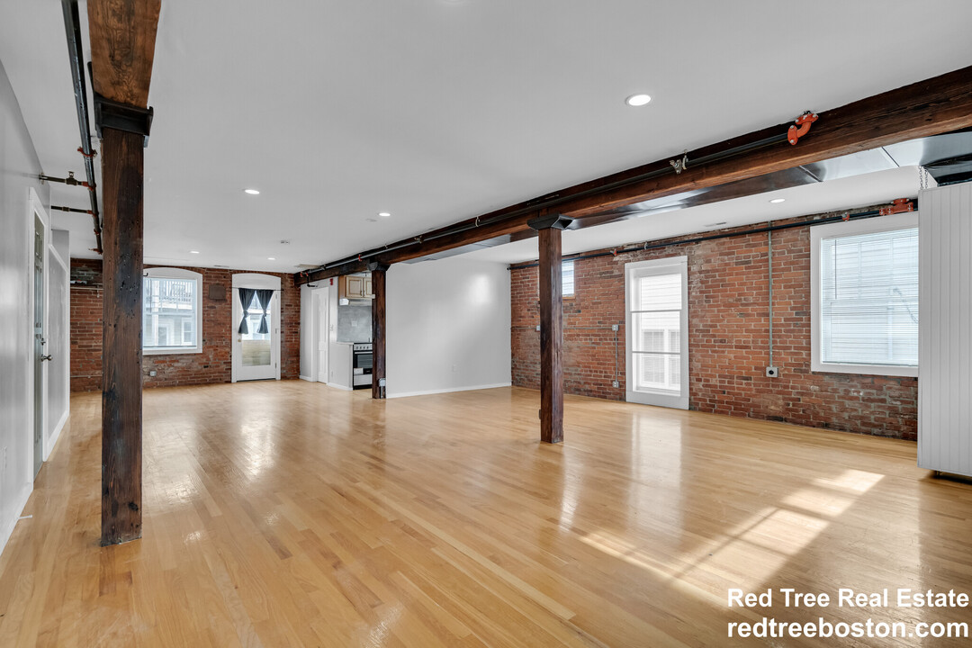 14 Meehan St, Unit 2 in Boston, MA - Building Photo