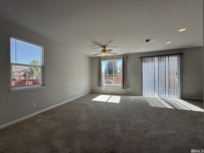 3885 Silent Pebble Wy in Sparks, NV - Building Photo - Building Photo