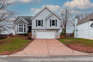 8403 W 150th St in Overland Park, KS - Building Photo