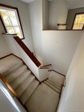 55 Mill Plain Rd in Danbury, CT - Building Photo - Building Photo