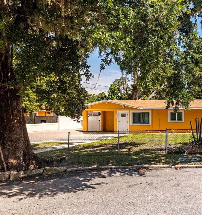 1731 4th Ave E in Bradenton, FL - Building Photo