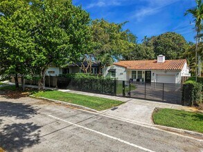 2311 SW 9th Ave in Miami, FL - Building Photo - Building Photo