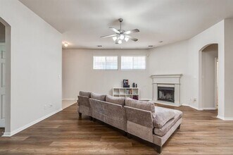 1314 Poinsettia Blvd in Denton, TX - Foto de edificio - Building Photo