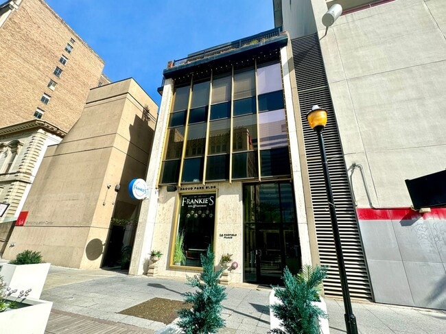 14 Garfield Pl in Cincinnati, OH - Building Photo - Building Photo