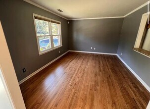 2400 Lawrence Dr in Raleigh, NC - Building Photo - Building Photo